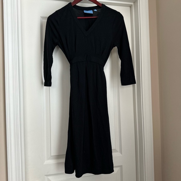 Vera Wang Dresses & Skirts - Vera Wang Knee Length Dress